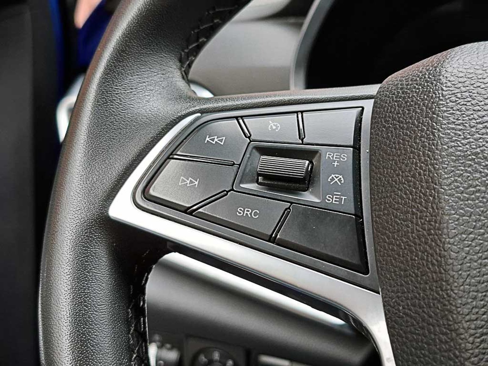 JAC JS8 (IN) 1.5 LUXURY SE DCT AT 2024 - Imagen 16 de 20