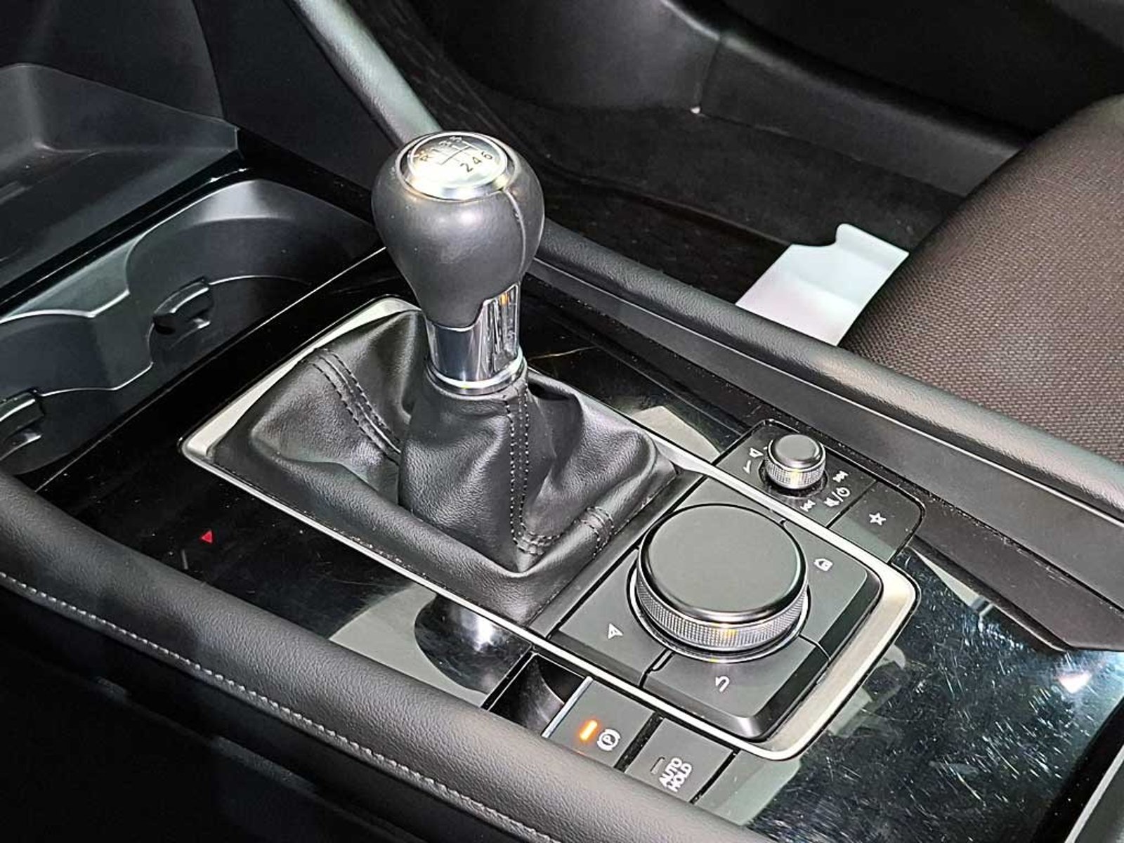 Mazda 3 SPORT 2.0 SPORT CORE MT 2025 - Imagen 20 de 20