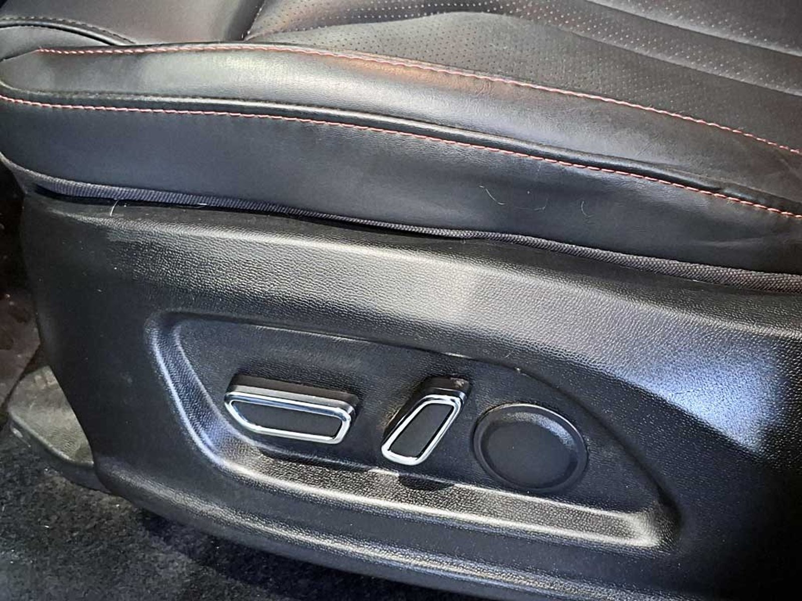CHANGAN HUNTER (IN) 2.0 REEV ELITE AT 4X4 2026 - Imagen 12 de 20