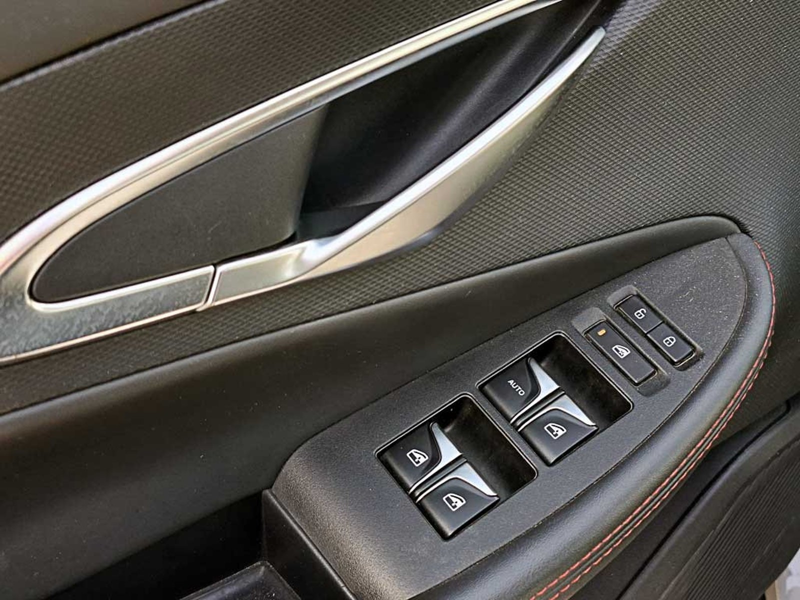 Changan UNI-T 1.5  4X2 AT 5P 2024 - Imagen 11 de 20