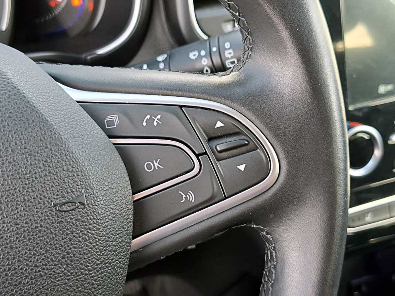 Renault KOLEOS 2.5 INTENS AT 4X2 2025 - Imagen 17 de 20