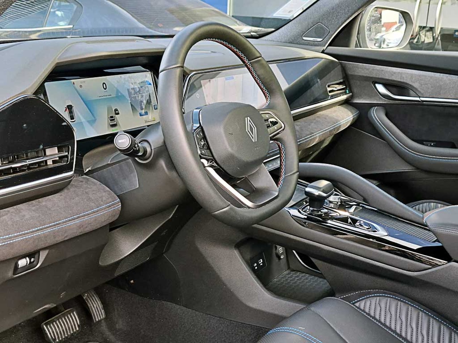RENAULT KOLEOS (IN) 1.5 T TECHNO AT HIBRIDO 2026 - Imagen 14 de 20