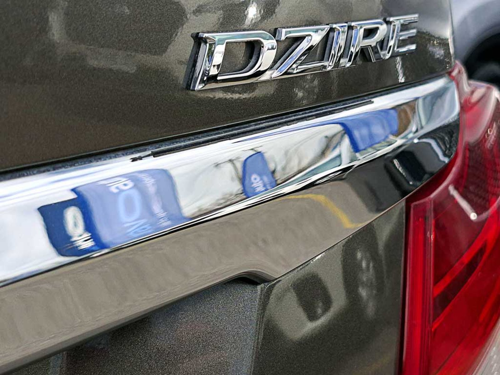 Suzuki DZIRE 1.2 GL MT 2024 - Imagen 9 de 19