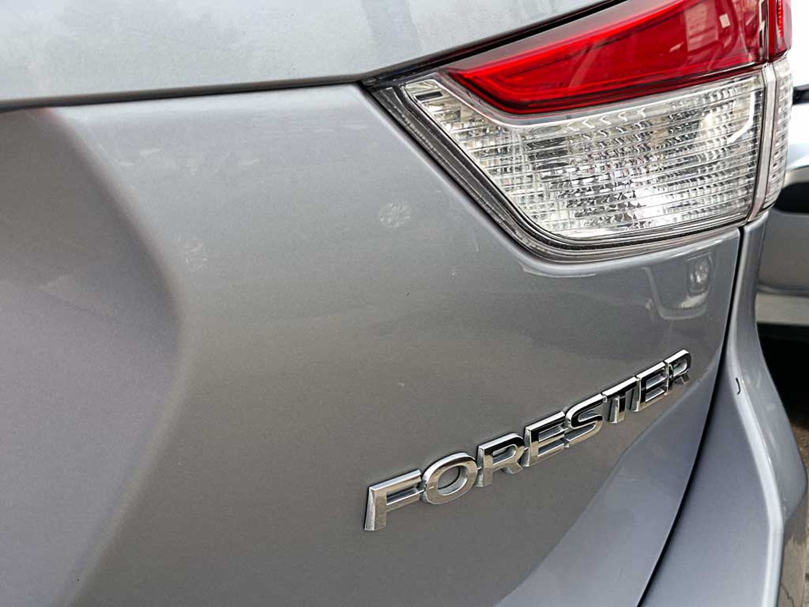 Subaru FORESTER 2.0 X AT 4X4 2024 - Imagen 9 de 20