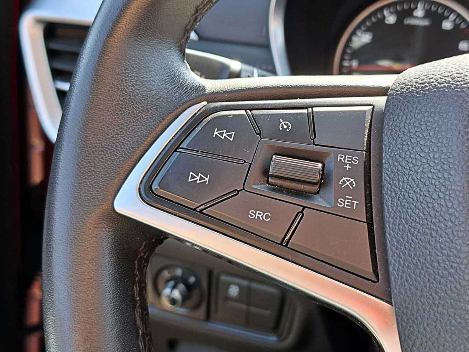 JAC JS8 1.5 LUXURY SE DCT AT 2024 - Imagen 14 de 18