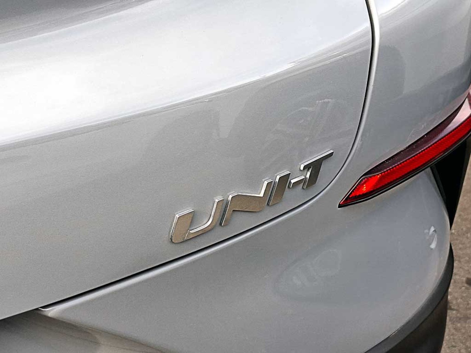 CHANGAN UNI-T (IN) 1.5 LUXURY AT 2024 - Imagen 9 de 20