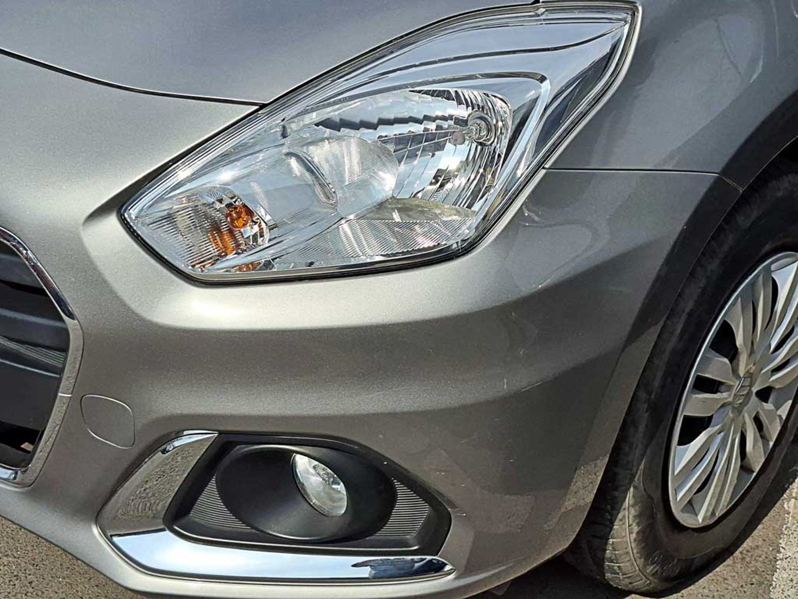 Suzuki DZIRE 1.2 GL MT 2023 - Imagen 7 de 18