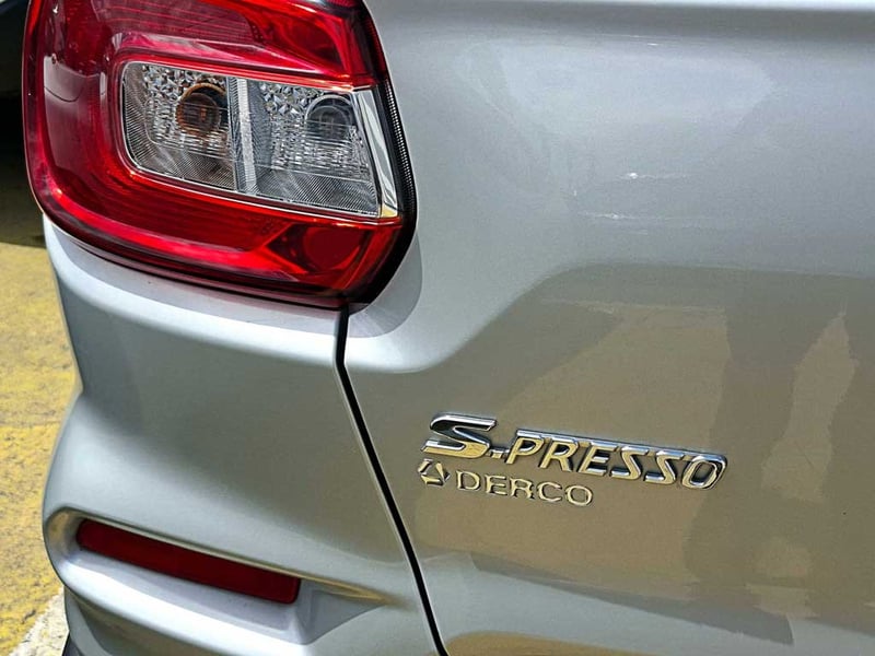 Suzuki S-PRESSO 1.0 GLX PLUS MT 2024 - Imagen 8 de 18