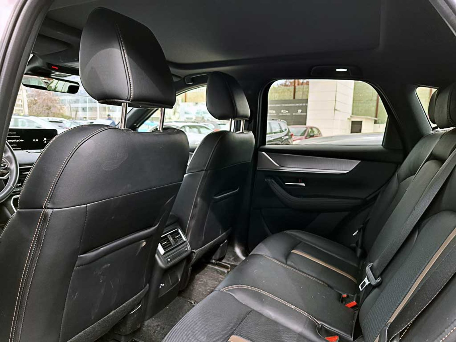 Mazda CX-60 3.3 MHEV PREMIUM SPORT AWD AT 5P 2025 - Imagen 15 de 18