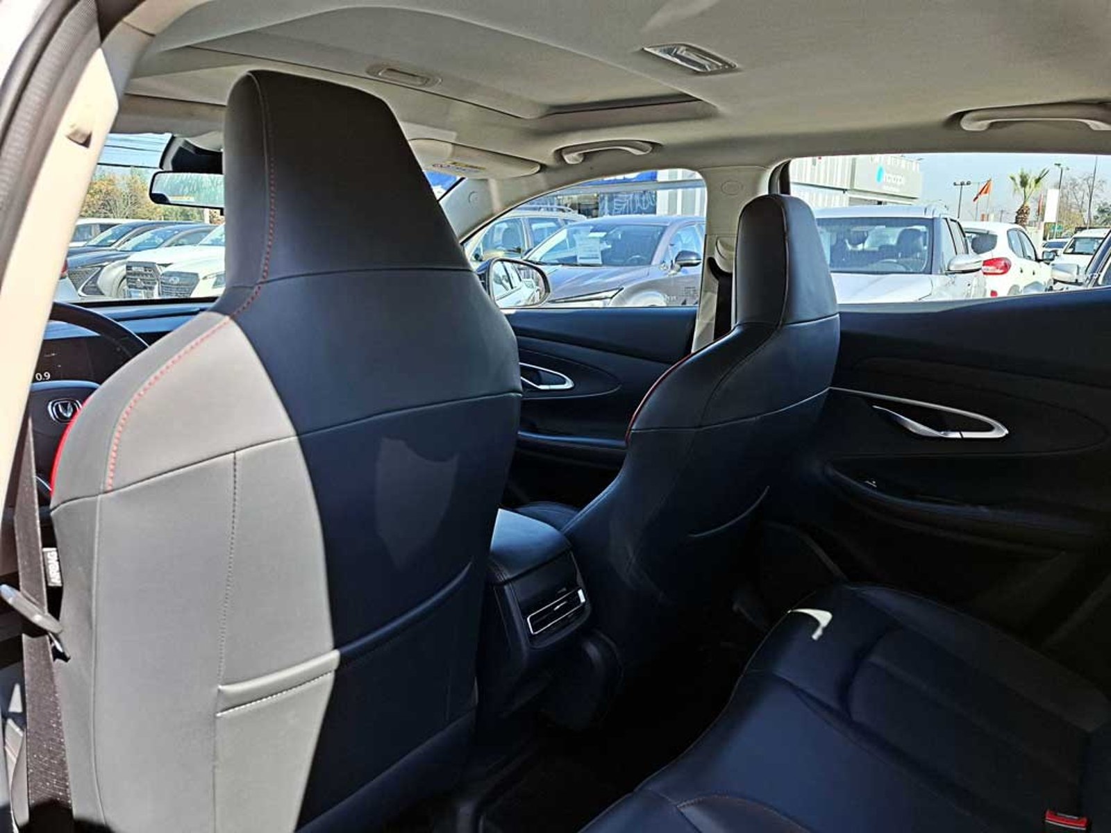 Changan UNI-T 1.5 LUXURY AT 2024 - Imagen 16 de 20