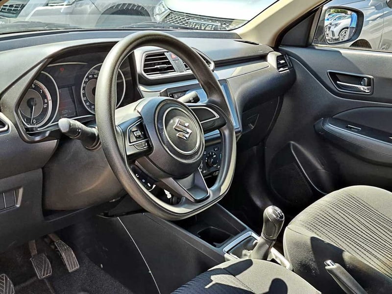 Suzuki DZIRE 1.2 GL MT 2024 - Imagen 13 de 20
