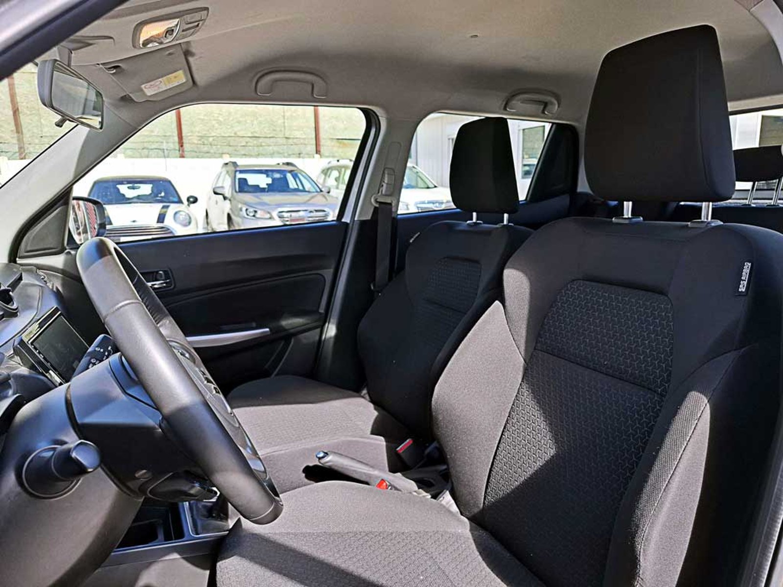 Suzuki SWIFT 1.2 GLX PLUS MT 2023 - Imagen 12 de 19
