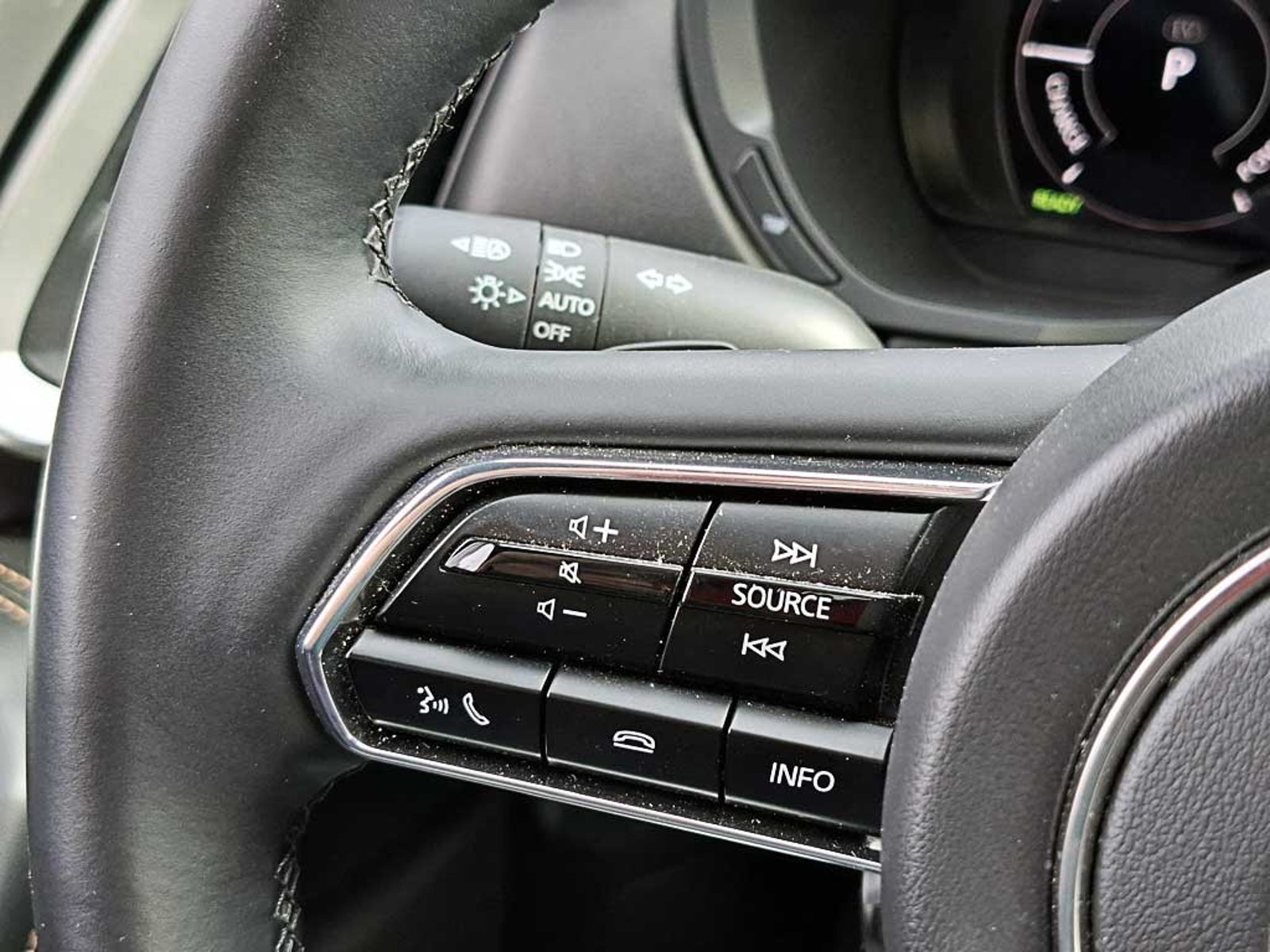 MAZDA CX-60 2.5 SIGNATURE AT 4X4 HIBRIDO 2024 - Imagen 18 de 20