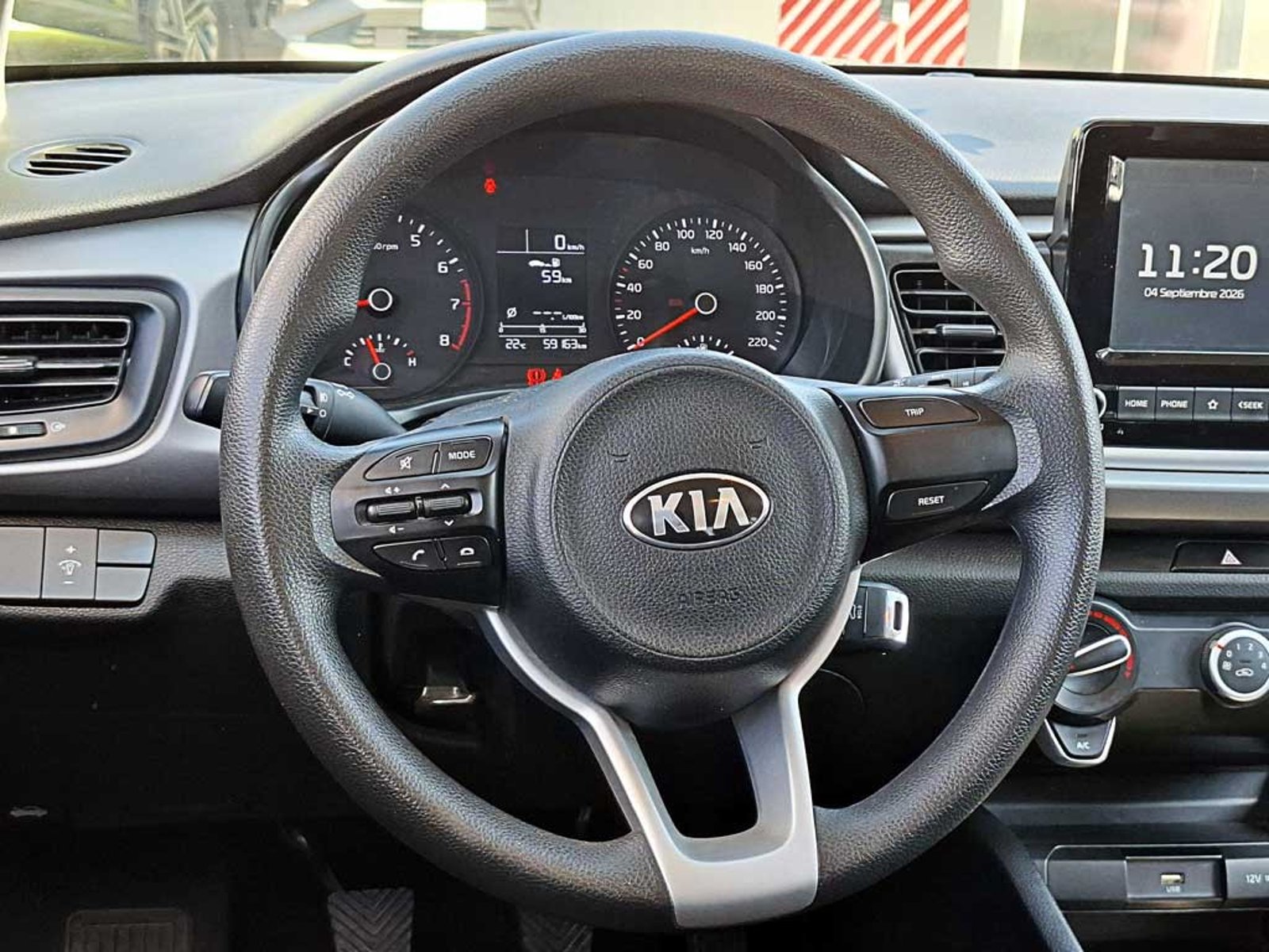 Kia RIO 5 1.4 LX AC MT 2021 - Imagen 10 de 20