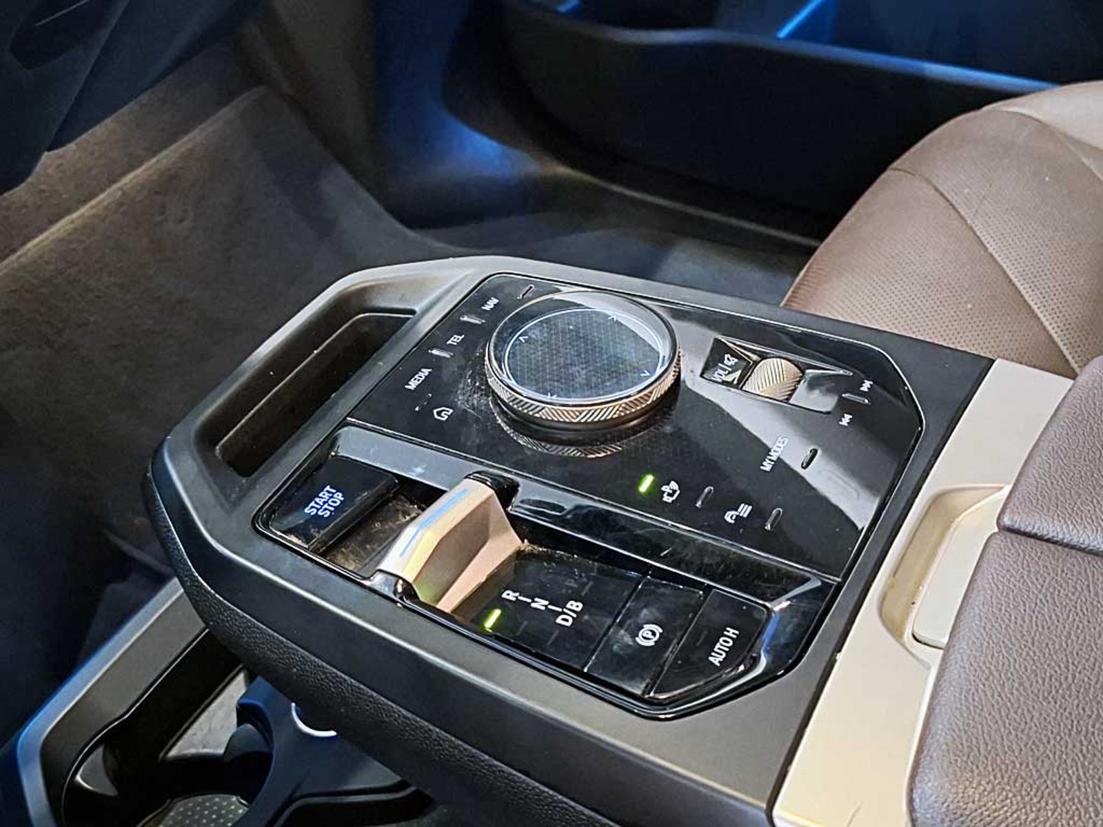 BMW IX 0.0 XDRIVE40 SUITE AT 4X4 ELECTRICO 2023 - Imagen 20 de 20
