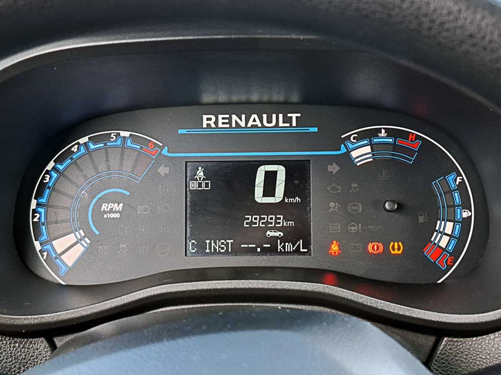 RENAULT KWID (IN) 1.0 HB INTENS MT 2024 - Imagen 15 de 18