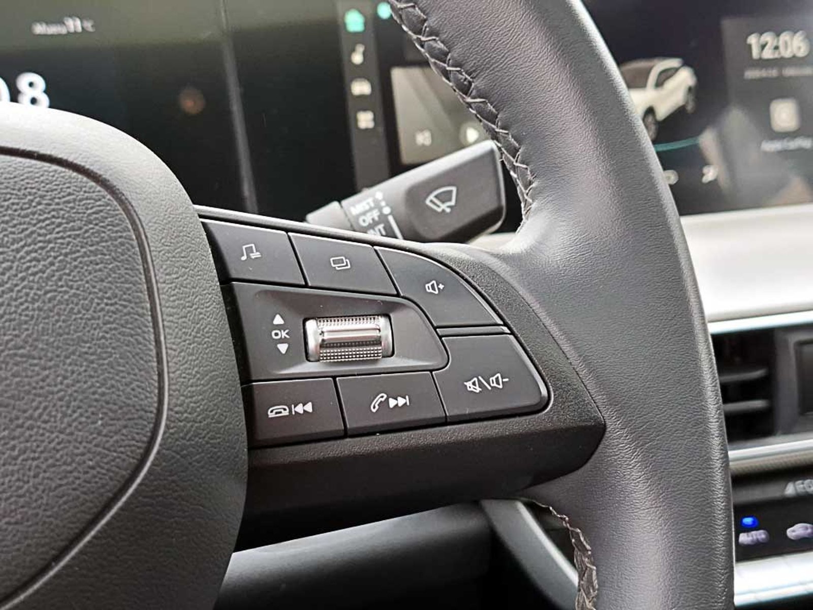 CHANGAN UNI-T (IN) 1.5 LUXURY AT 2024 - Imagen 18 de 20