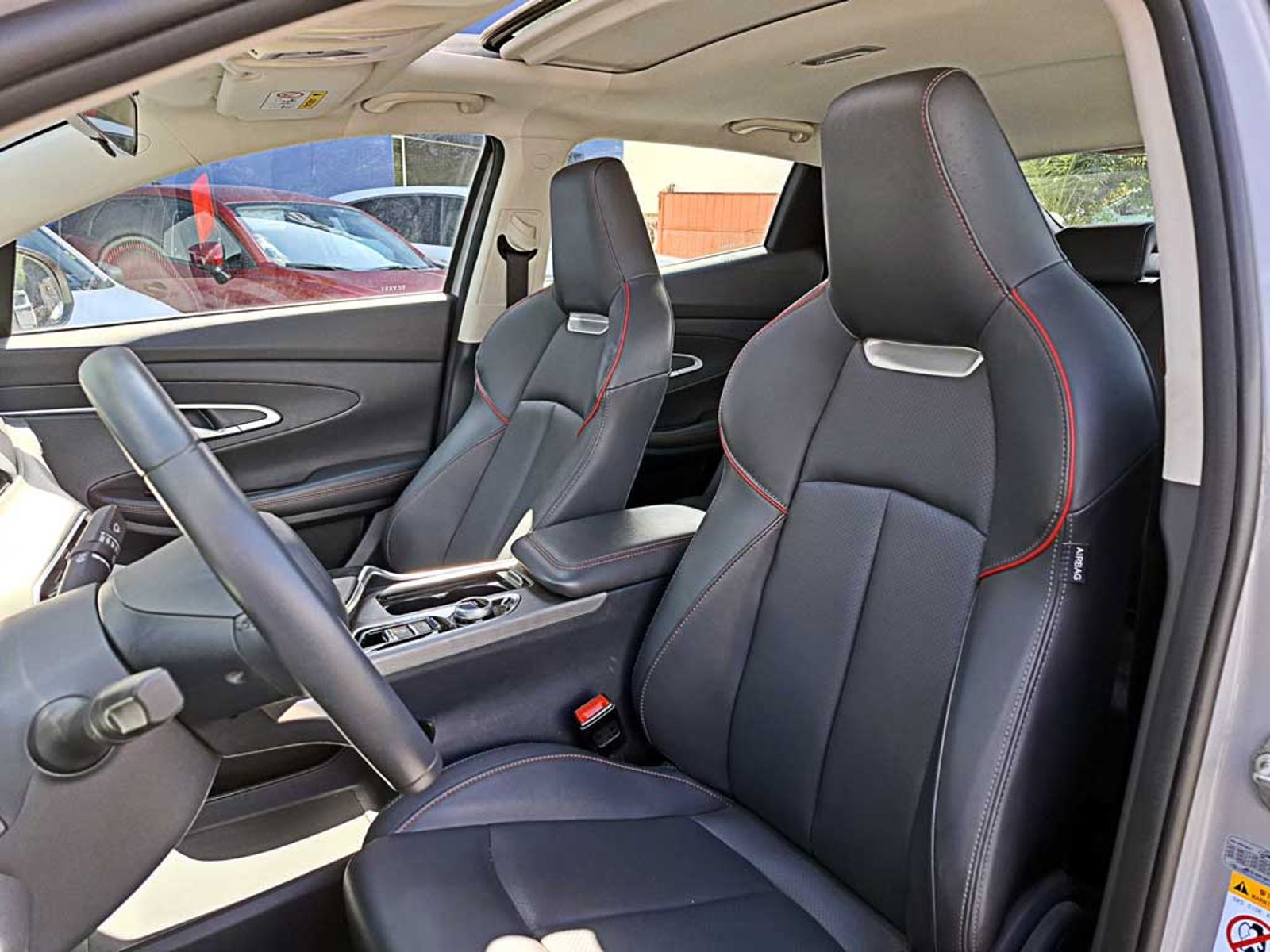 Changan UNI-T 1.5 LUXURY AT 2024 - Imagen 14 de 20