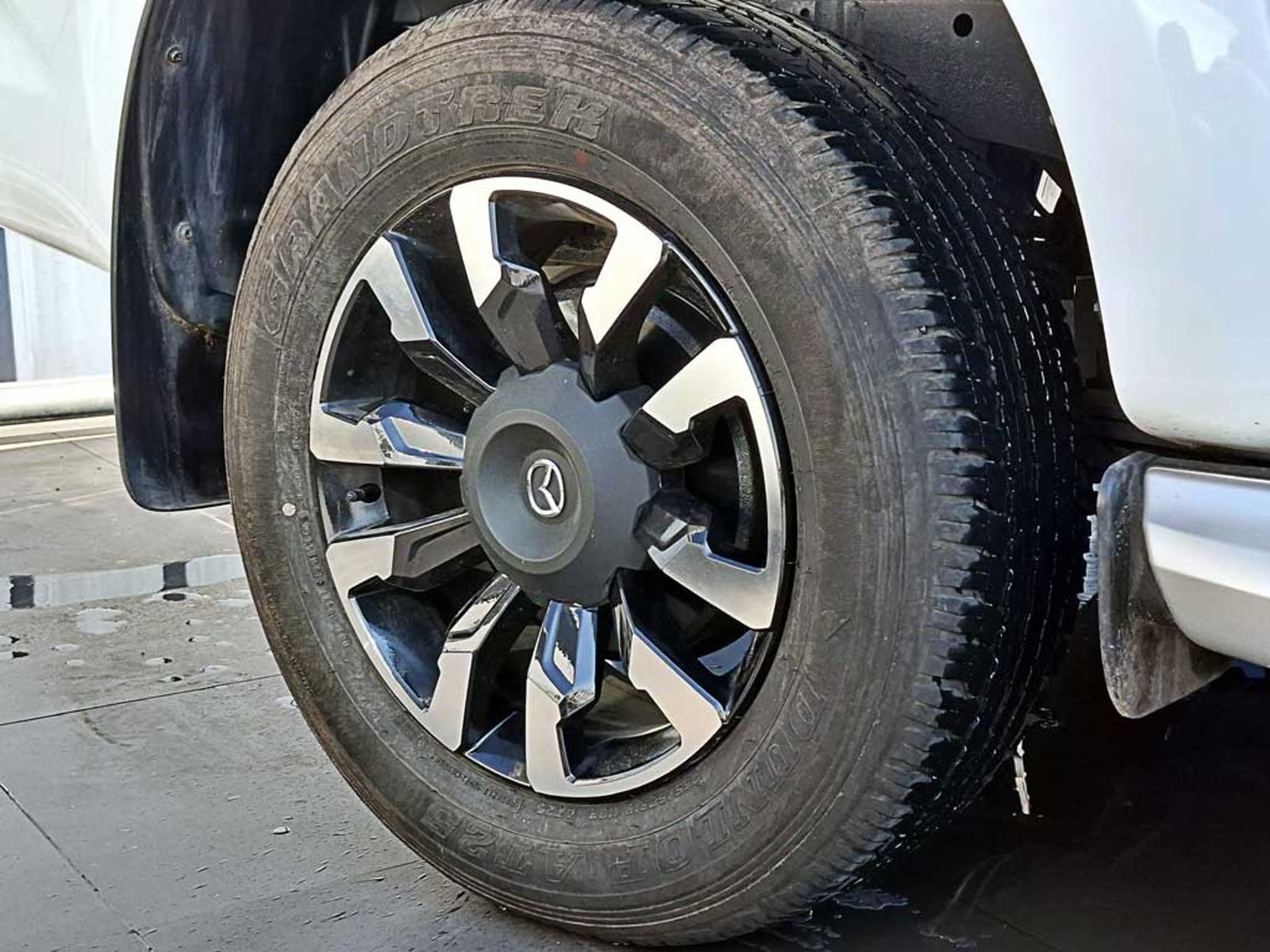 Mazda BT-50 3.0 DC HIGH PLUS AT 4X4 DIESEL 2025 - Imagen 8 de 20