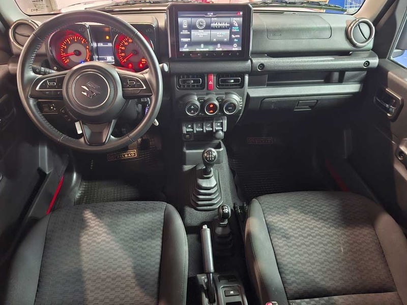 Suzuki JIMNY 1.5 GLX MT 4X4 2024 - Imagen 14 de 20