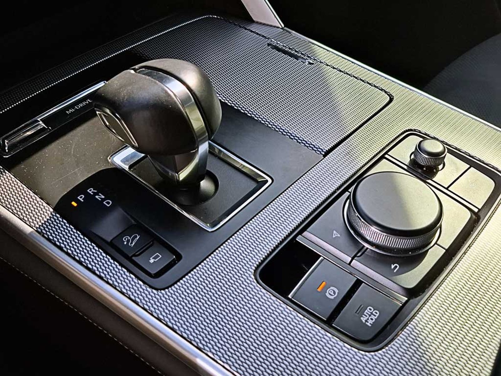 MAZDA CX-90 3.3 SIGNATURE AT 4X4 HIBRIDO 2024 - Imagen 18 de 20