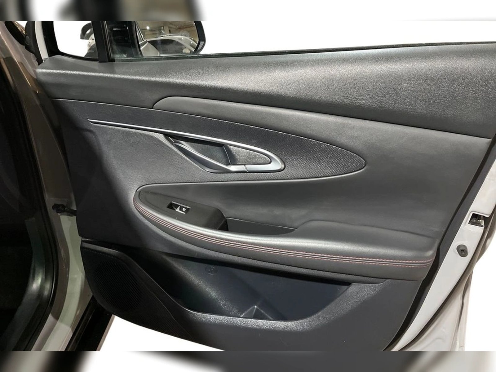 CHANGAN UNI-T 1.5 ELITE AT 2024 - Imagen 18 de 18