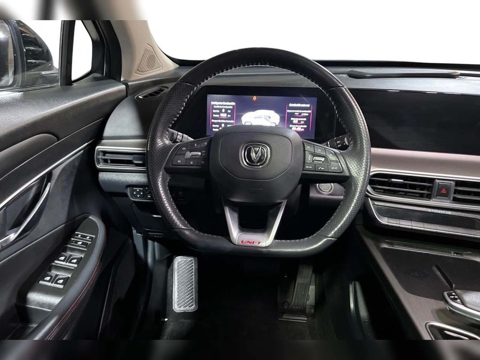 CHANGAN UNI-T 1.5 ELITE AT 2024 - Imagen 12 de 18