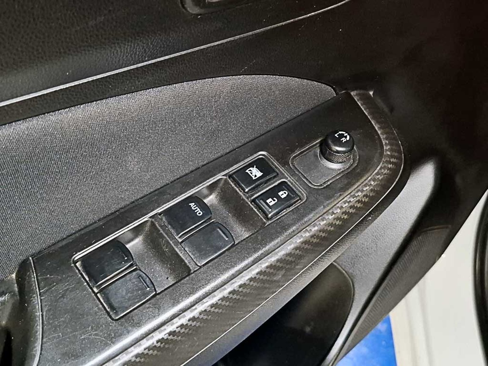SUZUKI SWIFT (IN) 1.2 GL MT 2024 - Imagen 9 de 17