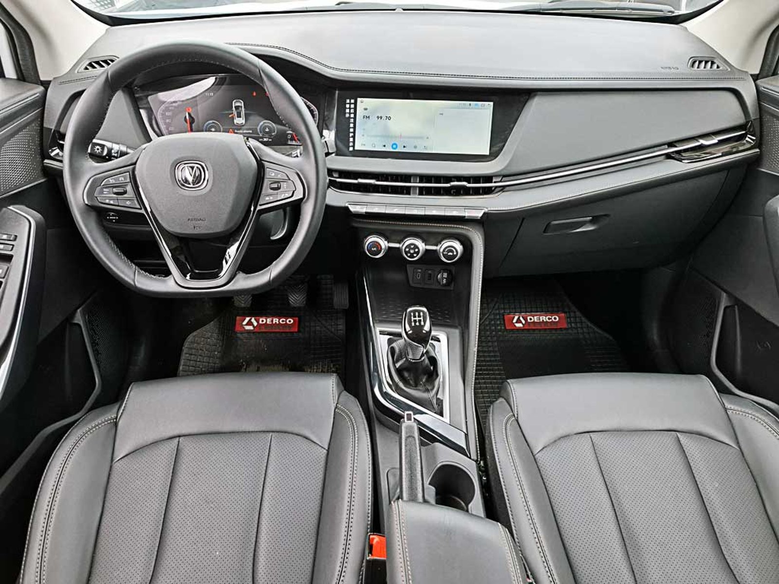 Changan CS15 1.5 PLUS ELITE MT 2026 - Imagen 12 de 20