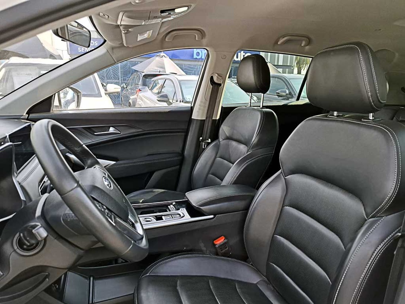 JAC JS8 (IN) 1.5 LUXURY SE DCT AT 2024 - Imagen 12 de 20