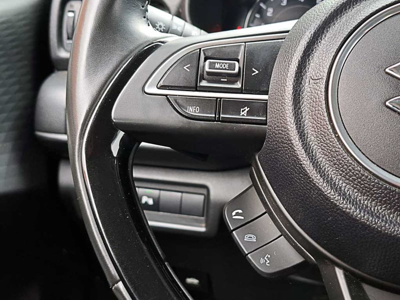 Suzuki SWIFT 1.2 GLX AT HIBRIDO 2025 - Imagen 17 de 20