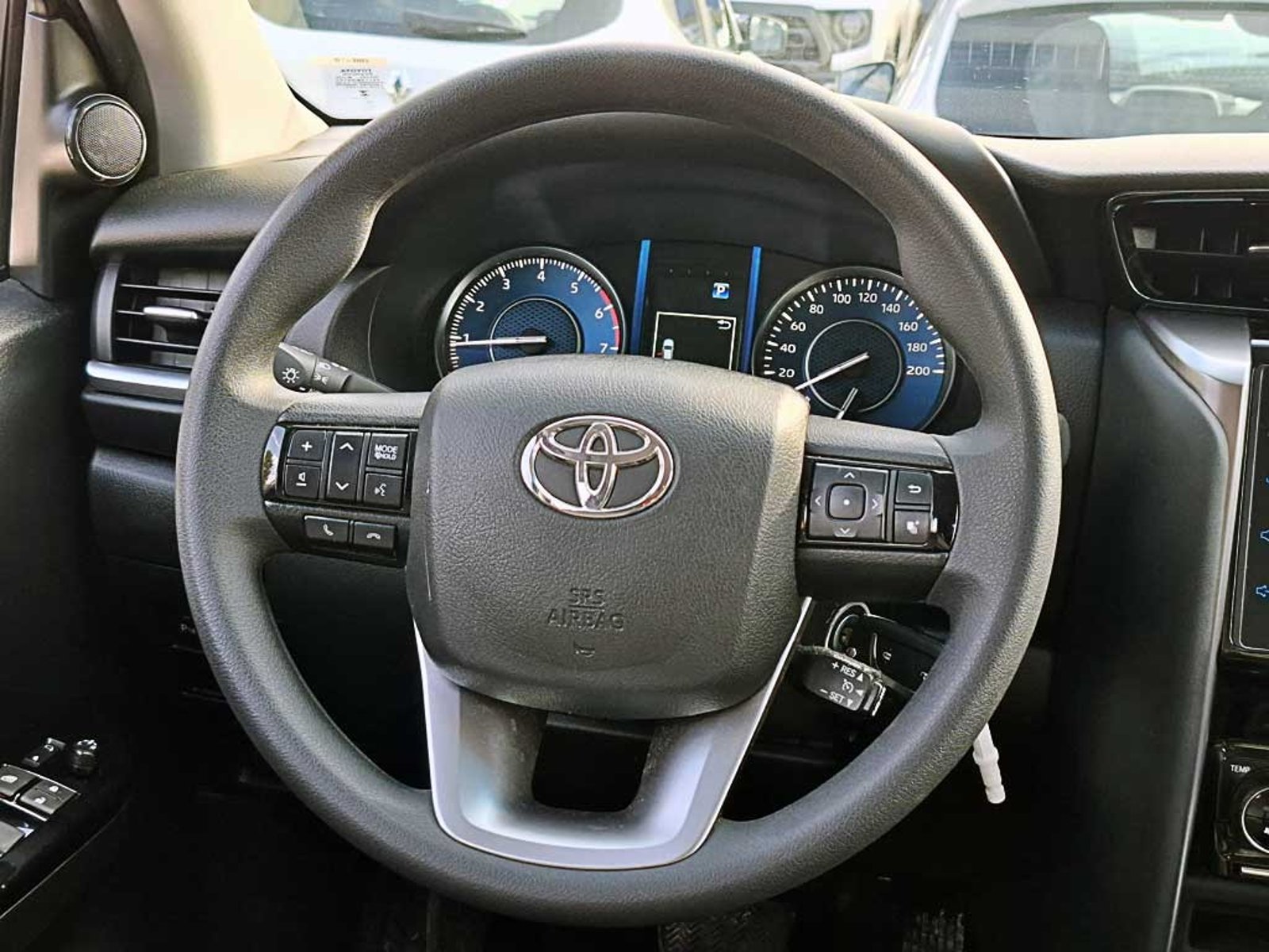 Toyota FORTUNER 2.7 SR5 AT 2025 - Imagen 10 de 20
