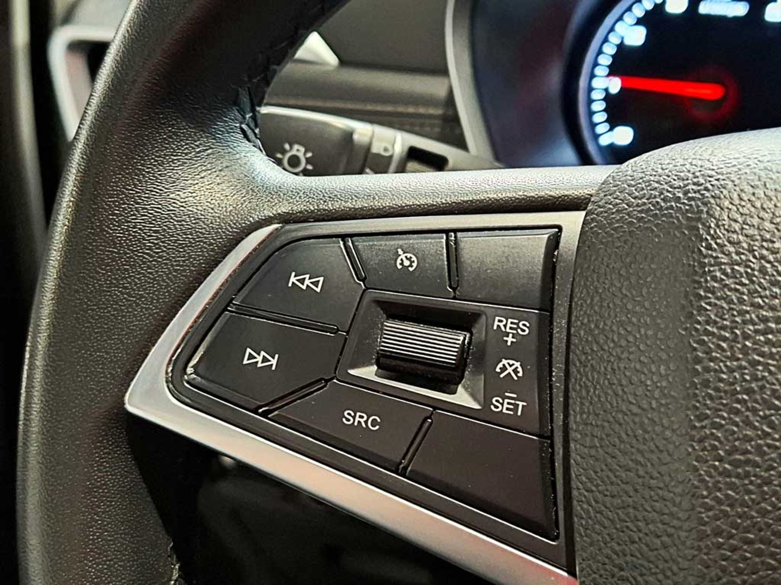 JAC JS8 1.5 LUXURY SE 6 MT 2024 - Imagen 15 de 19