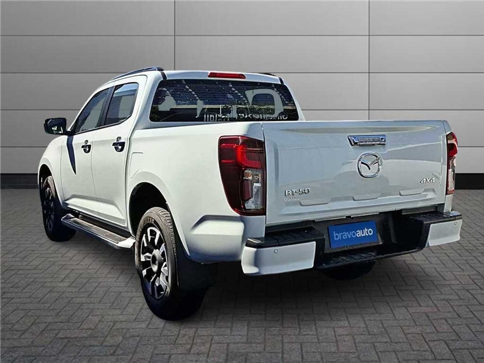 Mazda BT-50 3.0 DC HIGH PLUS AT 4X4 DIESEL 2025 - Foto 2 de 20
