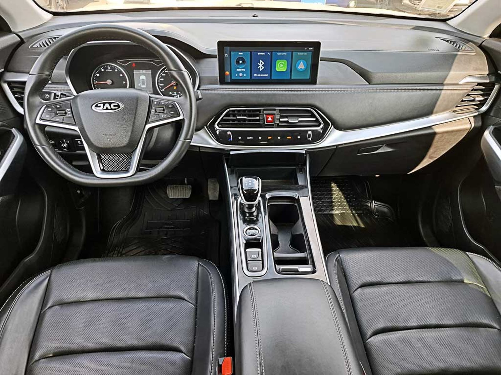 JAC JS8 (IN) 1.5 LUXURY SE DCT AT 2024 - Imagen 14 de 20