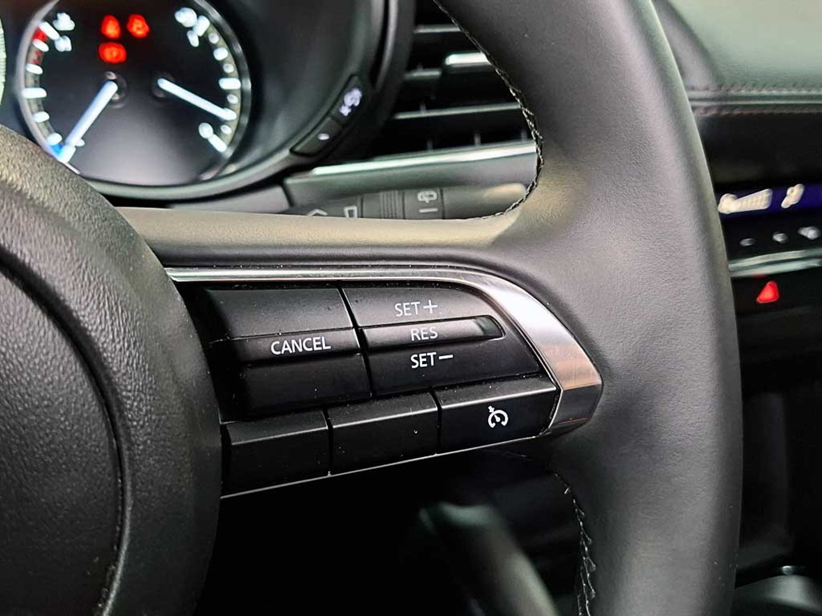 Mazda 3 SPORT 2.0 SPORT CORE MT 2025 - Imagen 17 de 20