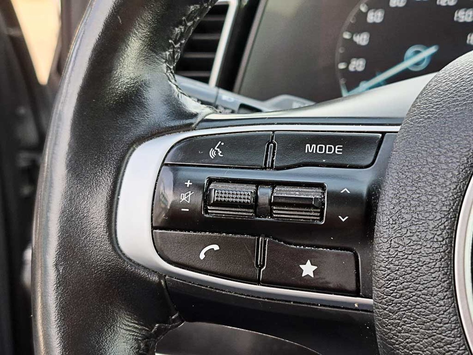 KIA SPORTAGE 2.0L SPORTAGE EX GSL 6AT CI 2023 - Imagen 16 de 20