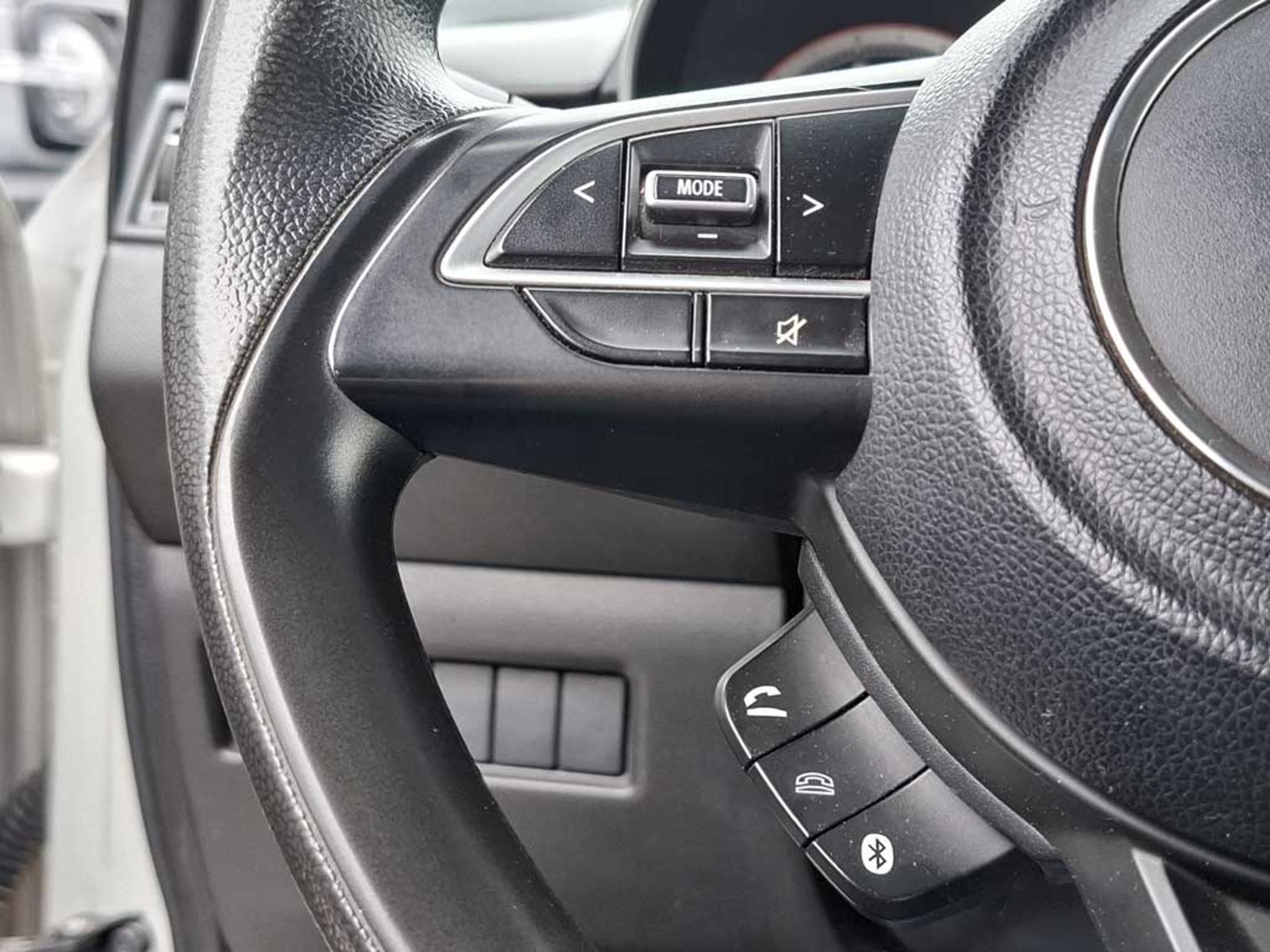 Suzuki SWIFT 1.2 SPORT GL MT 2024 - Imagen 17 de 20