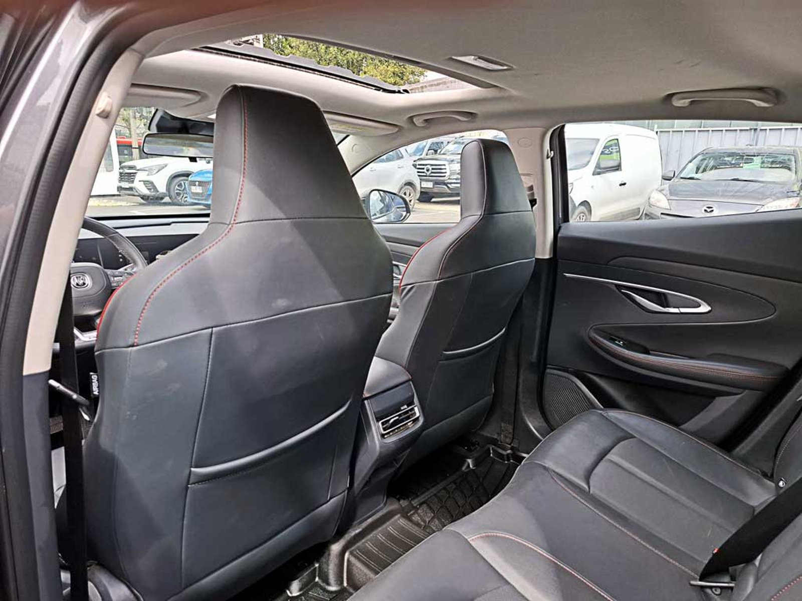 Changan UNI-T 1.5 LUXURY AT 2024 - Imagen 16 de 20