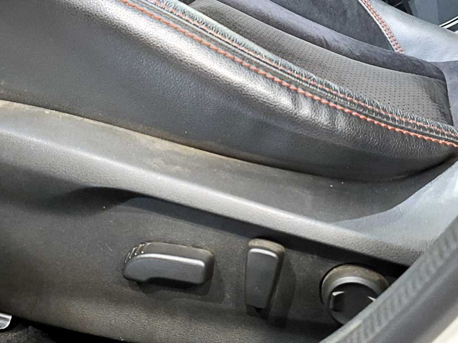 SUBARU WRX (IN) 2.4 T SPORT WAGON AT 4X4 2022 - Imagen 13 de 20