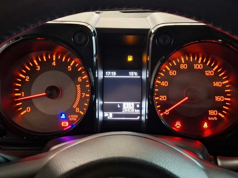 Suzuki JIMNY 1.5 GLX MT 4X4 2024 - Imagen 17 de 20