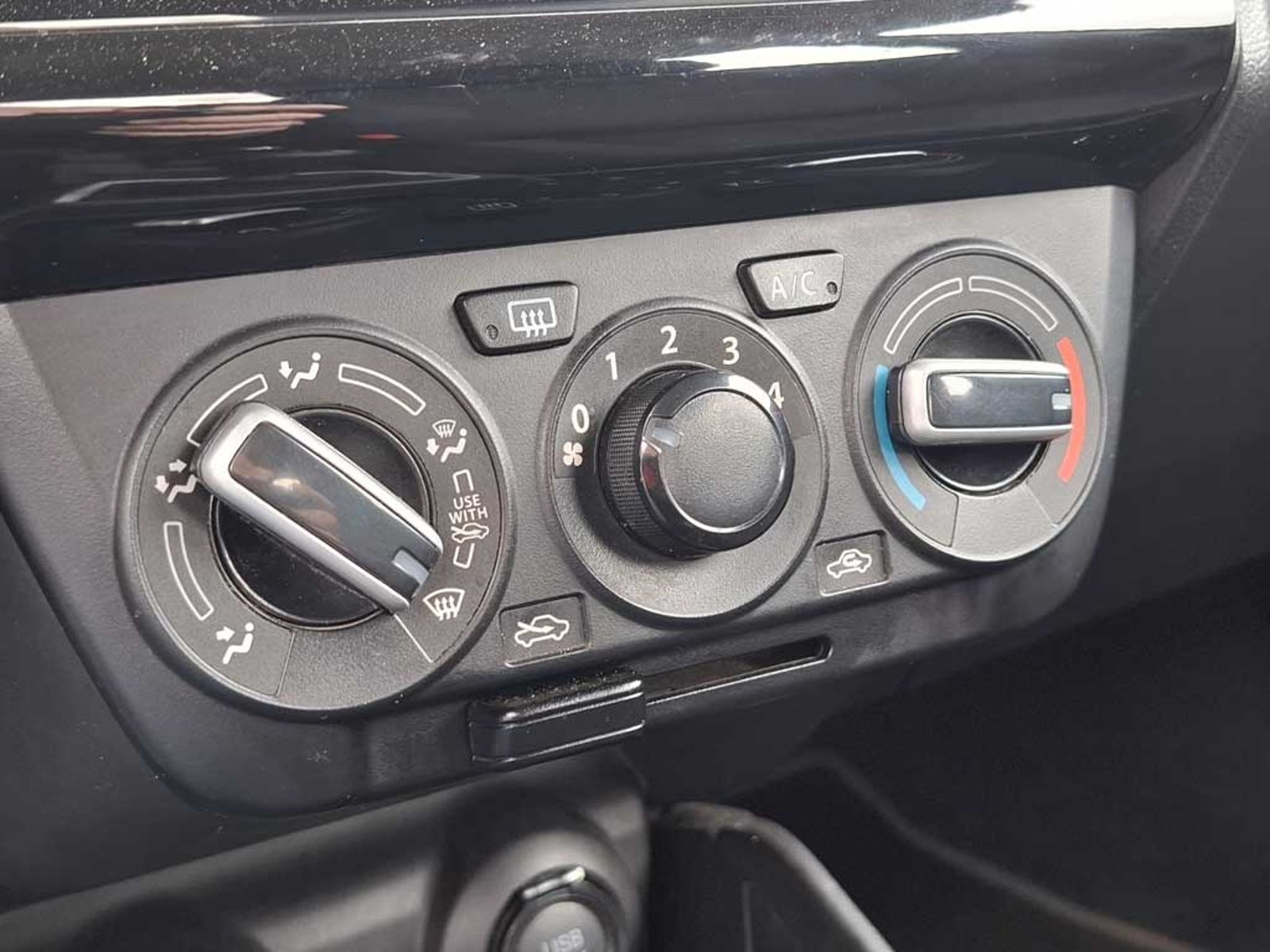 Suzuki SWIFT 1.2 SPORT GL MT 2024 - Imagen 19 de 20