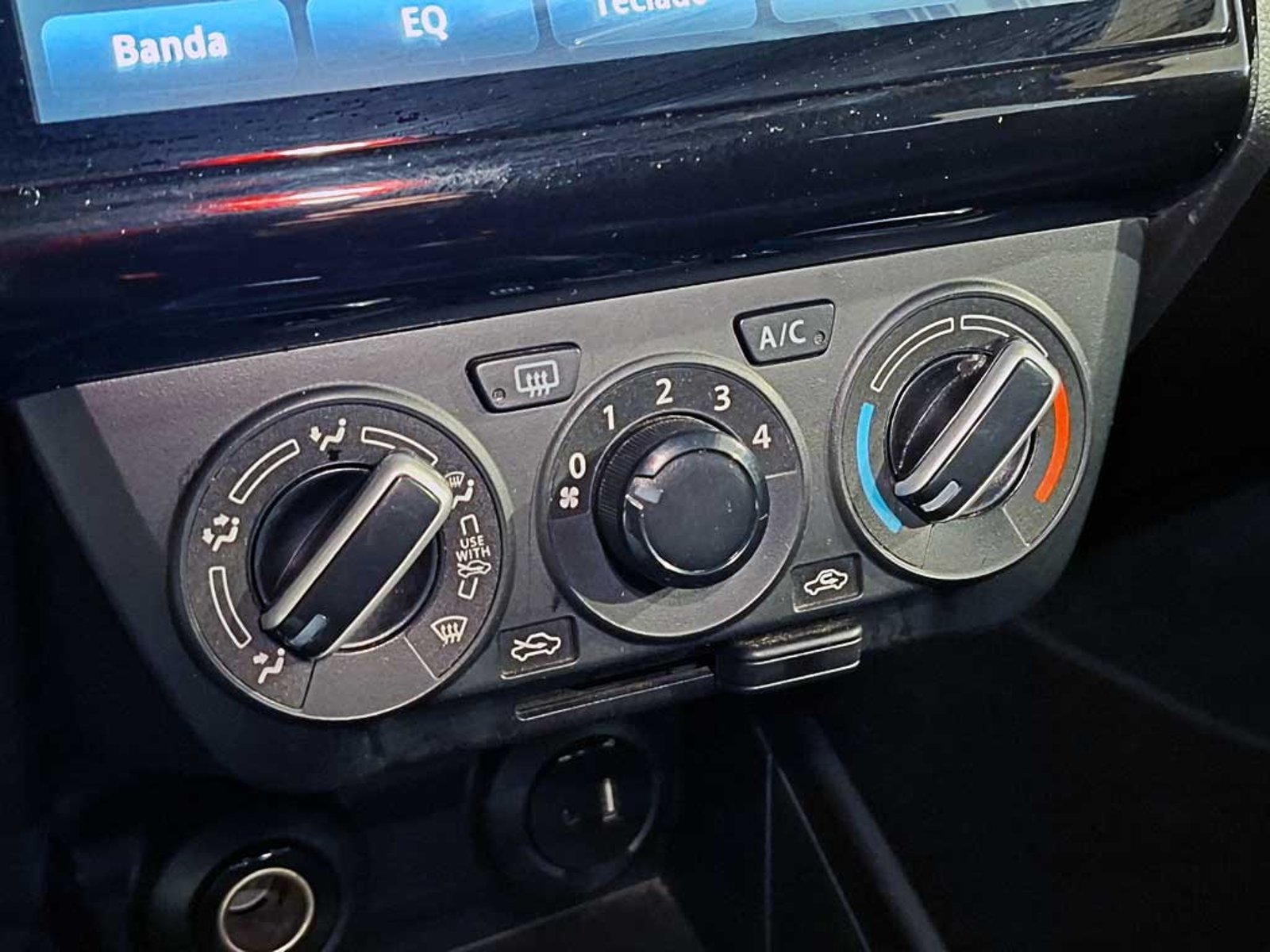 SUZUKI SWIFT (IN) 1.2 GL MT 2024 - Imagen 16 de 17