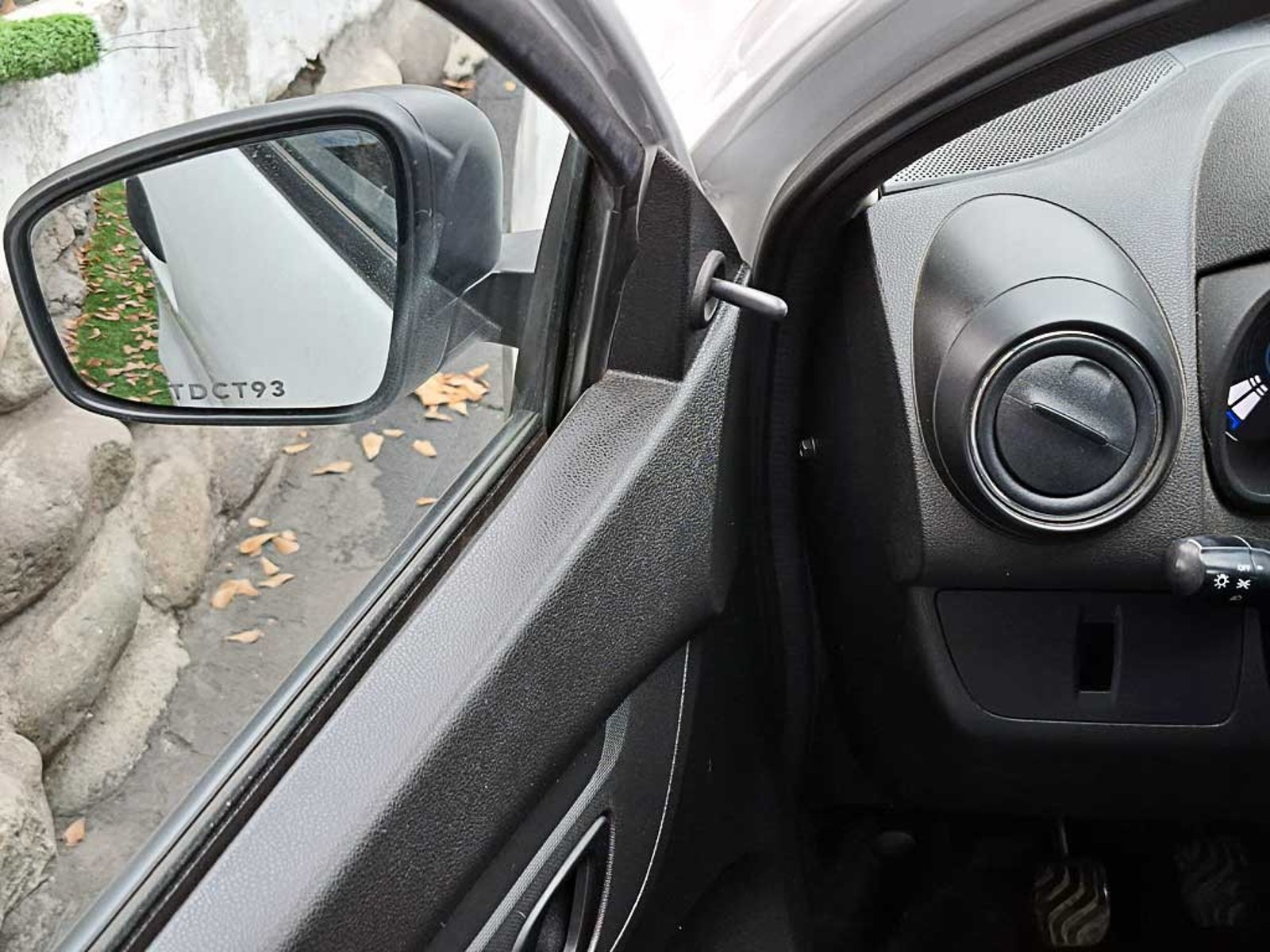 RENAULT KWID (IN) 1.0 HB ZEN MT 2024 - Imagen 10 de 18