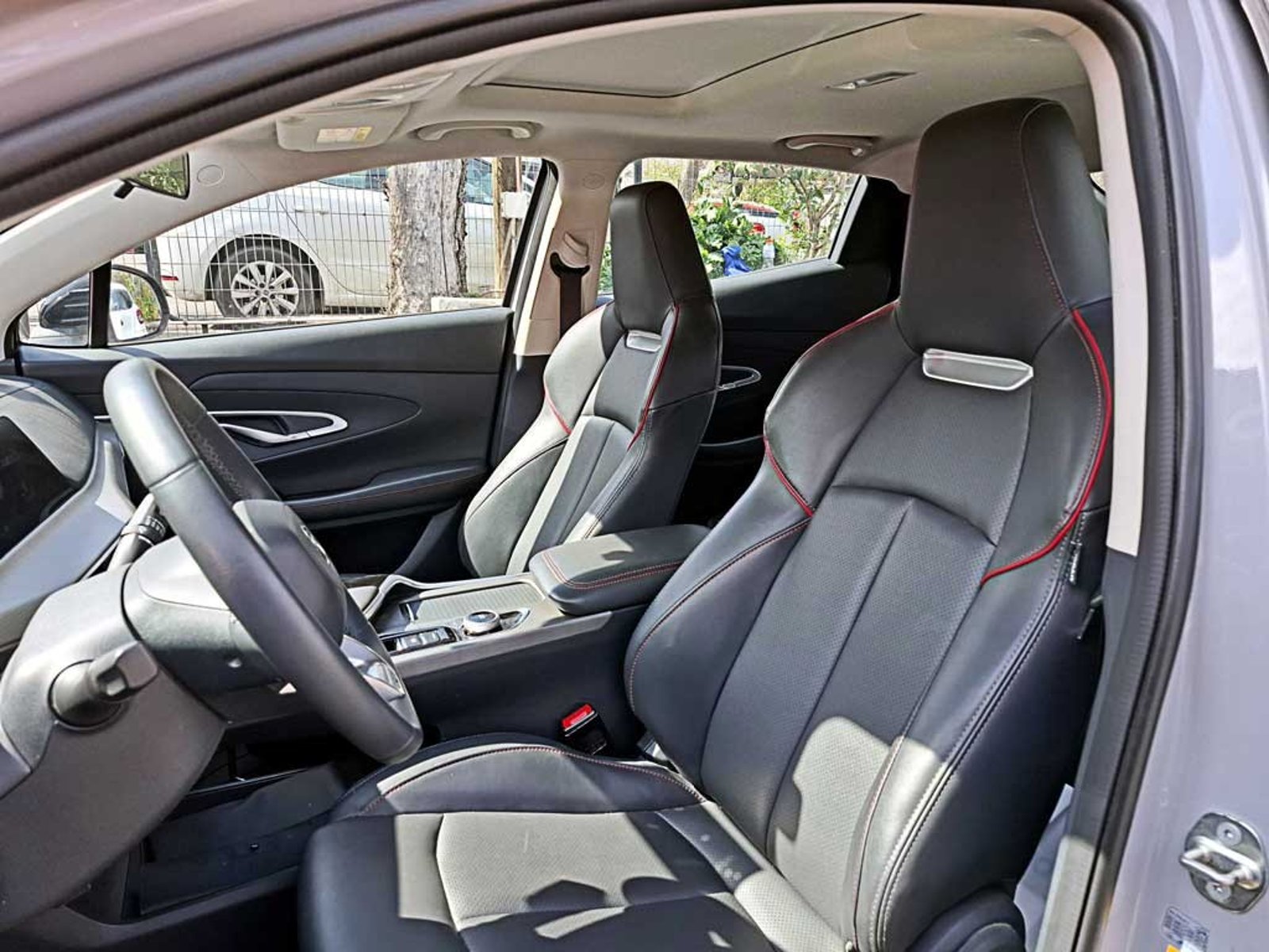 Changan UNI-T 1.5 ELITE AT 2024 - Imagen 12 de 18