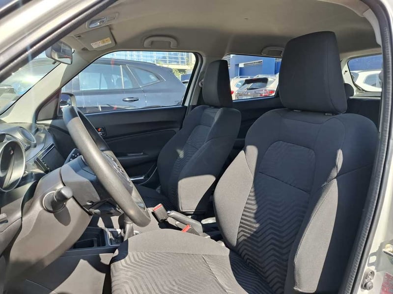 Suzuki SWIFT 1.2 GL MT 2024 - Imagen 14 de 20