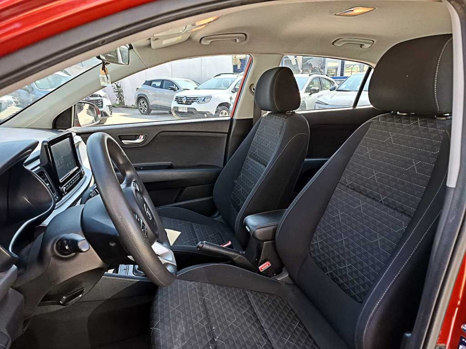 Kia RIO 5 1.4 LX AC MT 2021 - Imagen 14 de 20