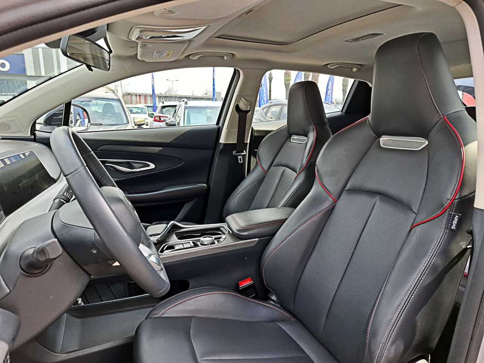 Changan UNI-T 1.5 LUXURY AT 2024 - Imagen 11 de 17