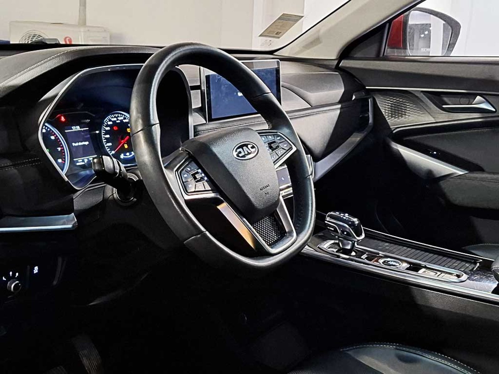 JAC JS8 (IN) 1.5 LUXURY SE 6 MT 2024 - Imagen 14 de 20