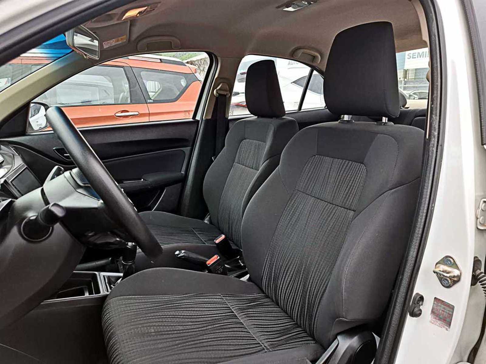 Suzuki DZIRE 1.2 GL SPORT MT 2024 - Imagen 14 de 20